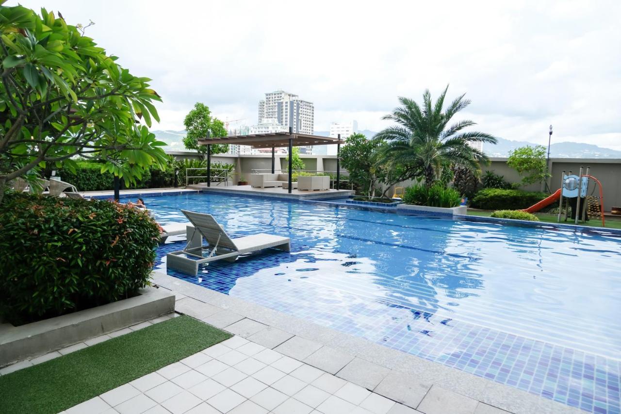 Ezeniel'S Place At Horizons 101 Condominium Cebu Exterior photo